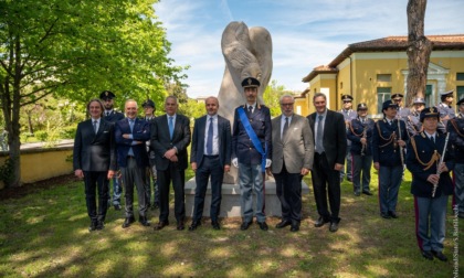 ROMA: ALLO SPALLANZANI LA SCULTURA DELL'ASSOCIAZIONE FUNZIONARI POLIZIA