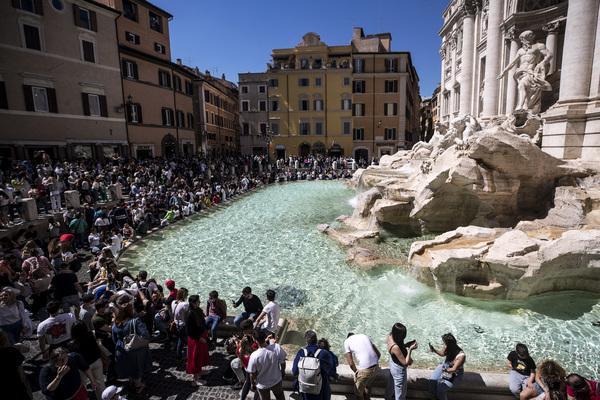 REGIONE: BOOM DI TURISTI PER LA PASQUA NEL LAZIO