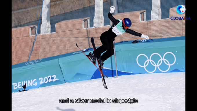 Cina: Gu Ailing porta avanti la sua missione per dare forza alle donne