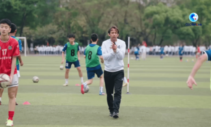 Allenatore brasiliano di calcio: vita in Cina è davvero meravigliosa