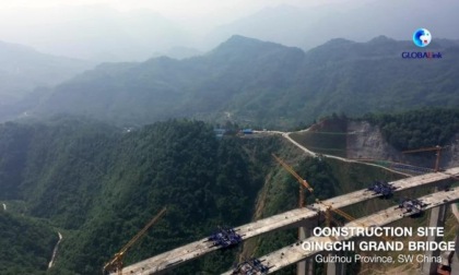 CINA: COSTRUZIONE GRANDE PONTE DI QINGCHI PROCEDE SENZA INTOPPI