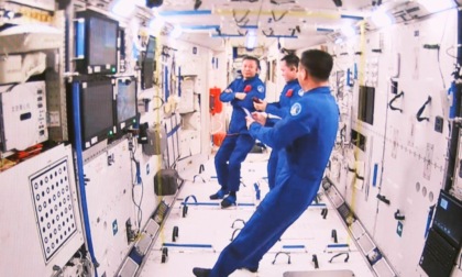 Cina: Shenzhou-16 si aggancia a combinazione di stazione spaziale (1)