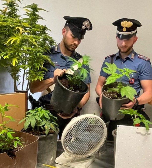 ROMA: CONTROLLI ANTI-DROGA, 9 ARRESTI