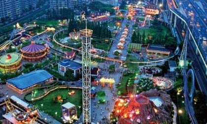 Cina: parchi a tema prevedono aumento di visitatori, vendite nel 2023