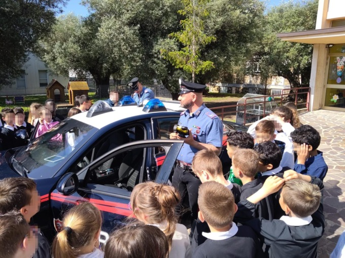 VITERBO: LEGALITA’, I CARABINIERI NELLE SCUOLE