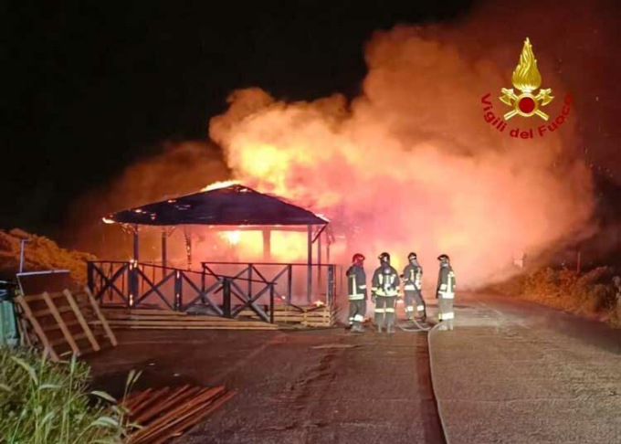 LATINA: ROGHI SUL LUNGOMARE, INCONTRO TRA BALNEARI