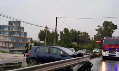 APRILIA: AUTO CONTRO IL GUARDRAIL, TRAFFICO IN TILT SULLA PONTINA