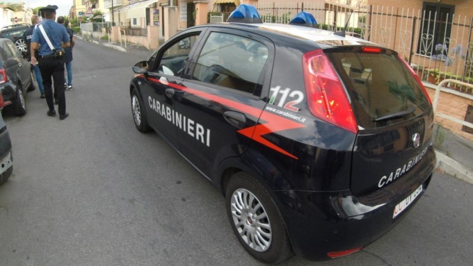 ROMA: ANZINAI LEGATI E RAPINATI, PRESA LA BANDA