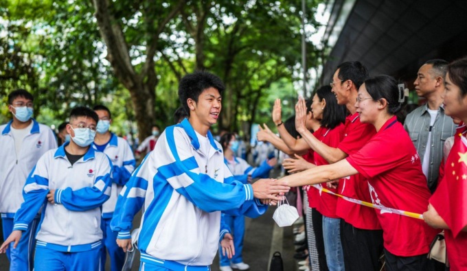 Cina: al via esami di ammissione all’università (1)