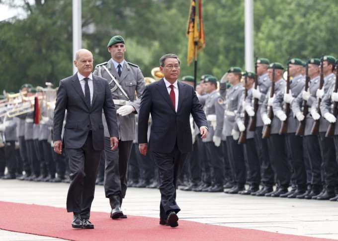 Cina-Germania: Li Qiang, Olaf Scholz durante cerimonia di benvenuto
