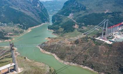 Cina: Guizhou, cantiere del ponte sul fiume Zangke (1)