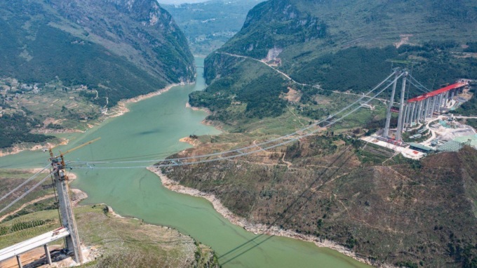 Cina: Guizhou, cantiere del ponte sul fiume Zangke (1)