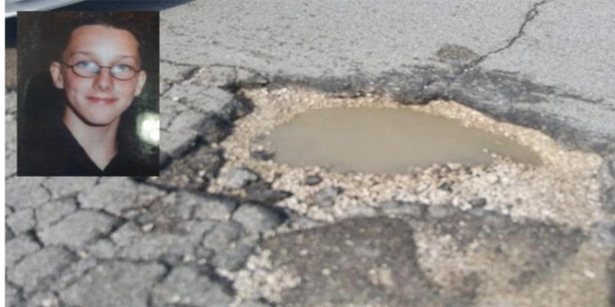 APRILIA: MORTO IN MOTORINO, COMUNE CONDANNATO