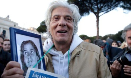 CITTA' DEL VATICANO: EMANUELA ORLANDI, STRISCIONI ALL'ANGELUS