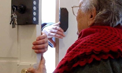 ROMA/VITERBO: TRUFFE AGLI ANZIANI, 9 ARRESTI