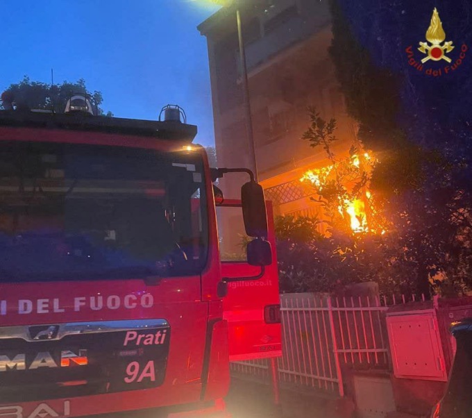 ROMA: INCENDIO IN APPARTAMENTO, PENSIONATA IN CODICE ROSSO