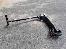 ROMA: SCONTRO TRA AUTO E MONOPATTINO, FERITI DUE TREDICENNI