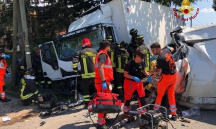 LATINA: SCONTRO TRA TIR E FURGONE, UN MORTO