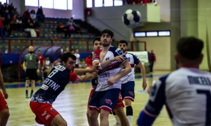 PALLAMANO: FONDI RINUNCIA ALLA SERIE A