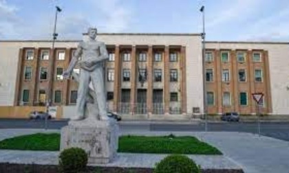 LATINA: MOLESTIE SESSUALI, MEDICO INDAGATO