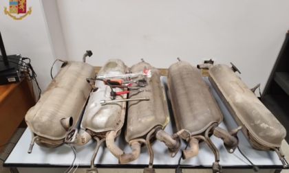 ROMA: FURTI, CINQUE ARRESTI