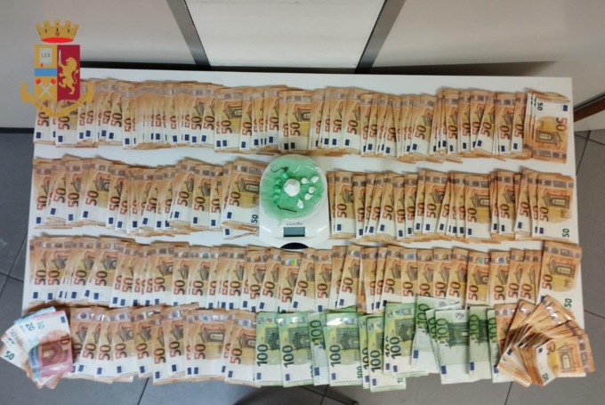 ROMA: DROGA, ARMI E SOLDI, SETTE ARRESTI