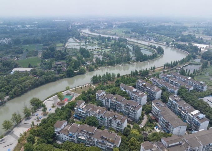 Cina: prezzi abitazioni in leggero calo a giugno