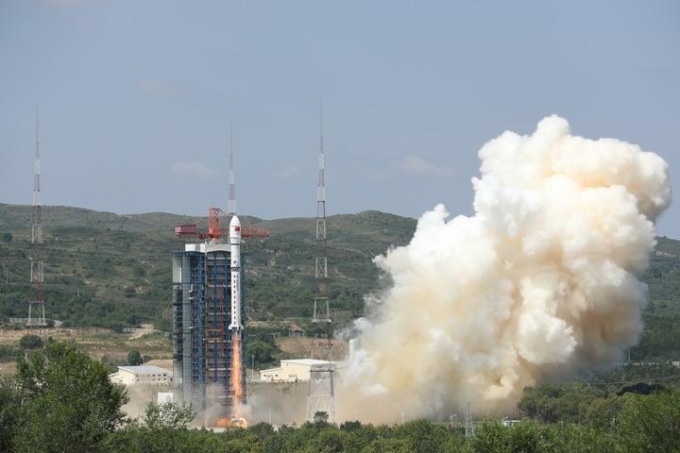 CINA: QUATTRO SATELLITI LANCIATI NELLO SPAZIO