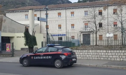 Rissa tra stranieri in piazza Labriola