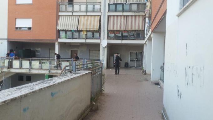 APRILIA: BLITZ NELLA PIAZZA DI SPACCIO, ARRESTI E DENUNCE