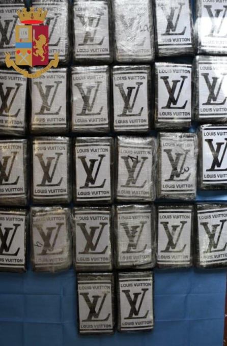 ROMA: PRESO CON 30 CHILI DI COCAINA PURISSIMA