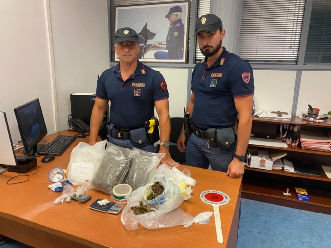 FONDI: UN CHILO DI COCAINA E UN CHILO DI MARIJUANA IN CASA, ARRESTATO