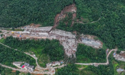 Cina: 5 persone soccorse, 9 ancora disperse dopo frana nello Hubei