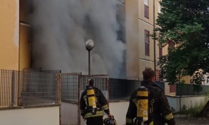 ROMA: INCENDIO IN UNA PALAZZINA IN VIA FLAUBERT