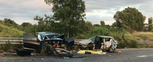 ROMA: SUV CONTROMANO TRAVOLGE AUTO, MUORE UNA DONNA