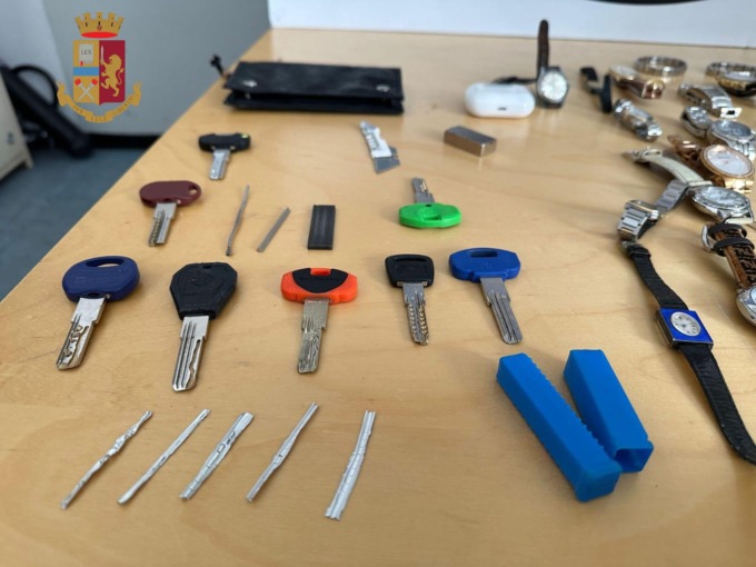 ROMA: FURTI E RAPINE, TRE ARRESTI