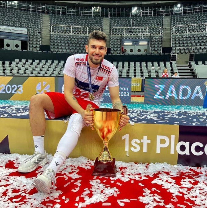 PALLAVOLO SUPERLEGA: CISTERNA AMMESSA AL CAMPIONATO