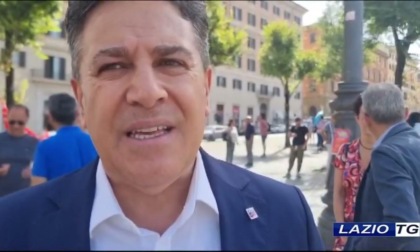 REGIONE: CONTRATTI E PENSIONI, LA POLIZIA IN PIAZZA