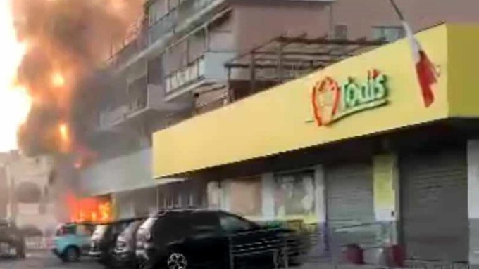 FIUMICINO: INCENDIO IN UN SUPERMERCATO, EVACUATE DUE PALAZZINE