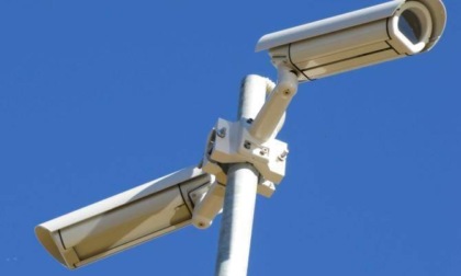LATINA: TELECAMERE AL LIDO, PARLANO I GESTORI