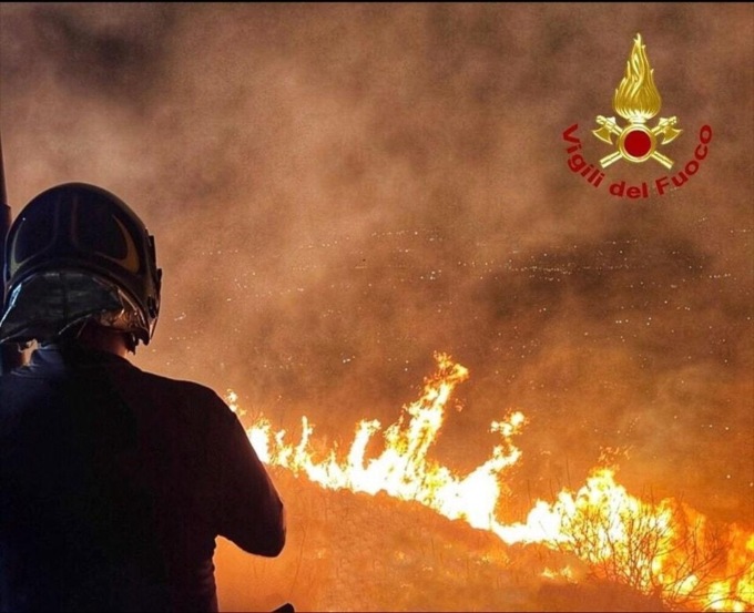 LATINA: INCENDI, NUOVI PRESIDI DEI VIGILI DEL FUOCO