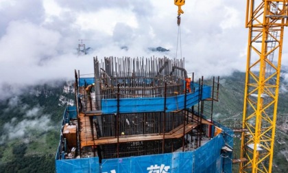 Cina: Guizhou, in costruzione ponte sul gran canyon (2)