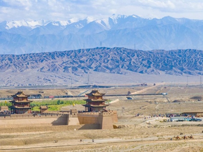Cina: Gansu, Passo di Jiayu attira sempre più visitatori (2)