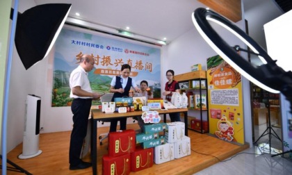 Cina: registra rapido sviluppo di e-commerce rurale