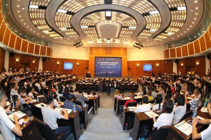 Cina: ospiterà fiera internazionale per favorire apertura alto livello