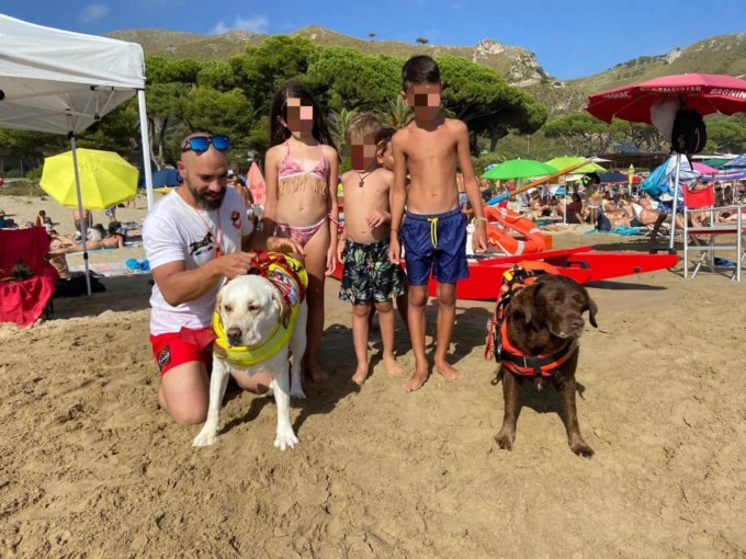 REGIONE: BAGNINI A QUATTRO ZAMPE SALVANO SEI PERSONE