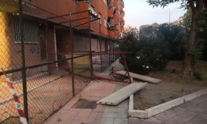 ROMA: CADE PONTEGGIO PER L'EDILIZIA, BAMBINO IN CODICE ROSSO