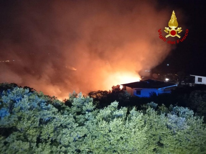 ITRI: TRE ETTARI DI BOSCO A FUOCO, DENUNCIATO