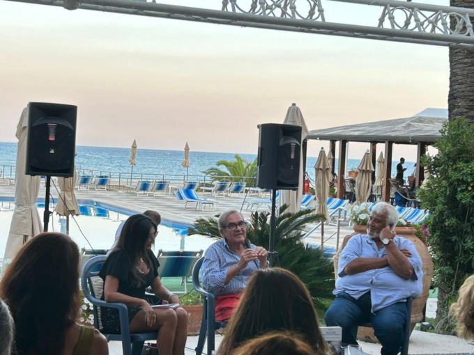 S.FELICE C.: PRESENTATO IL LIBRO “GIALLO SETA”