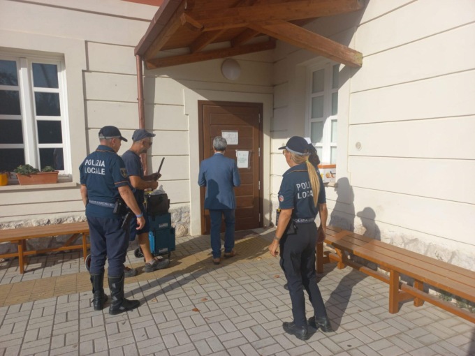 LATINA: SGOMBERATA LA CASA CANTONIERA